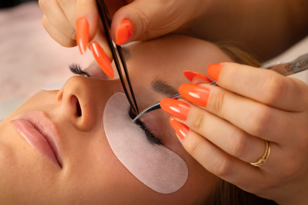 Bild zeigt Wimpernverlängerung in Leonberg